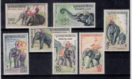 1958 Laos Elephants 7 Val. Serie Nuova Illinguellata - New - MNH - Elefanten