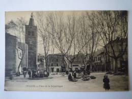 PRADES  (Pyrénées-Orientales)  :  Place De La  REPUBLIQUE    (2)   - Prades