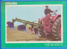 Tractor Farm Machinery Pstcard - Tracteurs