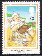 Great Britain Scott #1555 MNH 30p Man In Beach Chair Writing Postcards - Pictorial Postcards - Nuovi