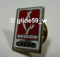 Pin's Région Câble - Informatique