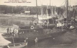 ILE DE GROIX-RARE-VAPEUR ATTENDANT L'HEURE DU DEPART POUR LORIENT- BELLE CARTE ANIMEE!!!! - Groix