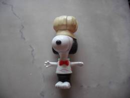 Snoopy  Cuisinier  Hauteur  21 Cm - Little Figures - Plastic