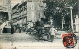 81-TARN-CASTRES  PLACE SOULT ENTREE DE LA RUE VILLEGOUDON    ECRITE ‹(•¿• )› - Castres