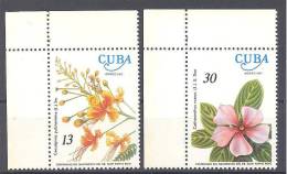 Cuba: Yvert N°A256/7**; Fleurs; Rose - Luchtpost