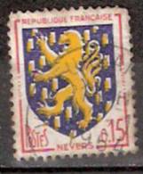 Timbre France Y&T N°1354 (02) Obl.  Armoirie De Nevers.  0.15 F. Rouge, Bleu Foncé Et Jaune. Cote 0,15 ¤ - 1941-66 Coat Of Arms And Heraldry