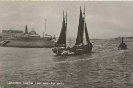 IJmuiden, Logger Naar Zee  (met Vuurtoren) - IJmuiden
