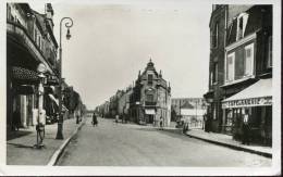 71-SAONE ET LOIRE- LE CREUSOT   RUE MARECHAL FOCH STATION SERVICE    CPSM   ÉCRITE  ‹(•¿• )› - Le Creusot