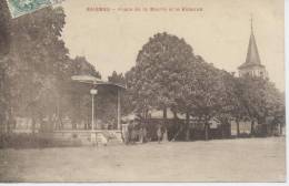 Raismes Près De  Valenciennes Place Mairie Et Kiosque - Raismes