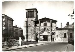 SAINT ETIENNE  -Eglise Ancienne De La Place Boivin-   CPM Dentelée. - Saint Etienne