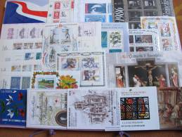 Trés Beau Lot  ( Blocs- Carnets-Feuillets ***) 21 Pieces Pas De Doubles. - Collections (en Albums)