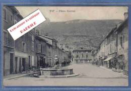 Carte Postale D 38. Vif  Fontaine  Place Carnot Trés Beau Plan - Vif