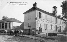 ROISSY-EN-FRANCE LA MAIRIE ET LES ECOLES - Roissy En France