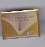 DD424 Pin's Pin'up Pin'ups Sexe NU NUE SEINS POITRINE Binic Le Grain De Beauté Des Côtes D'Armor Achat Immédiat Immédiat - Pin-ups