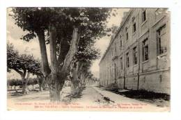 Cp , 84 , VALREAS , école Supérieure , Le Cours Du Bertheuil Et L'avenue De La Gare , écrite 1916 - Valreas