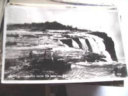 Afrika Africa Zimbabwe Victoria Falls Main Falls And People - Simbabwe