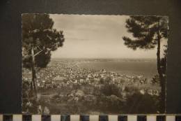 CP, 06, Golfe Juan Vue Panoramique Sur La Ville Juans Les Pins Et Le Cap D'antibes N°43-1 Editions SEPT 1954 - Juan-les-Pins