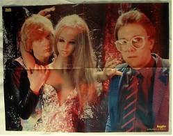 Musik Poster  - Gruppe Buggles Mit Miss Robot In Der Plastikwelt  - Ca. 57 X 43 Cm  -  Von Pop Rocky Ca. 1982 - Plakate & Poster