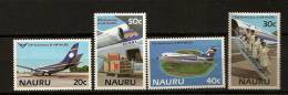 Nauru 1985 N° 301 / 4 ** Avion, Aviation, Air-Nauru, Biréacteur, Hôtesses, Echelle, Fokker, Fret, Boeing 707, Soutes - Nauru