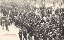 BEZIERS MEETING VITICOLE 1907 LE DEFILE D'ARGELLIERS PROMOTEUR DES MANIFESTANTS MANIFESTATION VITICOLE VIGNERON - Beziers