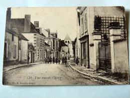 Carte Postale Ancienne : Une Rue De CHENY , Animé - Cheny