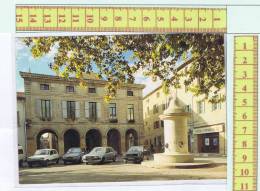 30  ROQUEMAURE PLACE DE LA FONTAINE VOITURES R5 AX FORD  LA CAISSE D'EPARGNE - Roquemaure