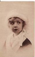 Carte Postale  ENFANT - Jeune Fille-Young Girl-Child Woman-Kind -  VOIR 2 SCAN - - Portraits