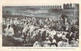 Fez - Fêtes Du Sultan Des Tolba, Le Cortège Passe à Bab El Marouk Se Rendant Au Campement De Dar-de - Fez