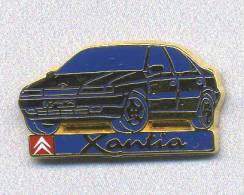 Pin's  Automobile  CITRÖEN  XANTIA  Bleu  Signé  Arthus  BERTRAND - Citroën