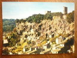 Cotignac ( 83 ) La Falaise Et Les Grottes - Cotignac