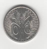 Superbe Piéce Neuve Et Fautée De 10 Centimes 1940..le Zéro De 1940 Est Plein  +le Menton Et Cou - Abarten Und Kuriositäten