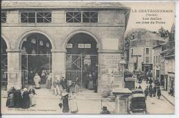 LA CHATAIGNERAIE - Les Halles Un Jour De Foire - La Chataigneraie