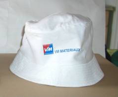 Bob Publicitaire Blanc, VM Vendée Matériaux - Caps