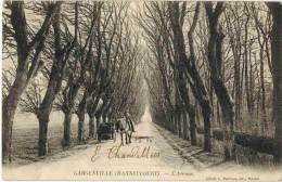 GARGENVILLE (Hannecourt) : " L' Avenue " - Cheval Et Vieille Voiture Automobile - Gargenville