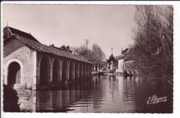 CP  N° 8079 - CHABLIS - Le Lavoir Sur Le Serein - Chablis