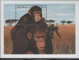 Nicaragua. Chimpanzee. 1999. MNH SS. SCV = 4.50 - Chimpansees