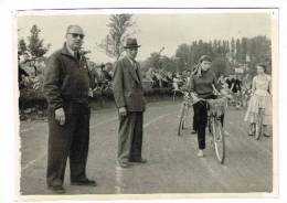 Photo Documents : Salon Du Cycle De Gand - Fédération Nationale Des Détaillants Du Cycle - Ciclismo