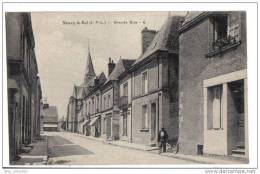 Neuvy-le-Roi - Grande Rue, L.C. N°4, Animée - Neuvy-le-Roi