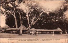 OUIDAH  (Dahomey) -TEMPLE DE SERPENTS  -  Missions Africaines - Vicariat - Dahomey