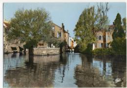 MONTARGIS  -  Vieilles Maisons Sur Le Loing -  CPM . - Montargis