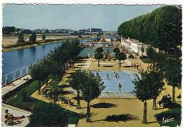 ORLEANS  - La Piscine Au Bord De La Loire   -  CPM Dentellée. - Orleans