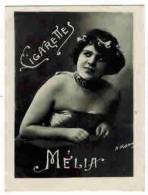 CHROMO EROTIQUE FEMMES  PIN UP Cigarettes MELIA Photo Manuel : " Jolie Femme Ronde " - Melia