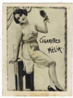 CHROMO EROTIQUE FEMMES  PIN UP Cigarettes MELIA  : " Femme Au Miroir  " - Melia