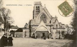 CPA  60 MONTATAIRE L'Eglise Animées Prêtres - Montataire