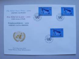 UNO TRIO-FDC (70) Friedensnobelpreis 2001 Für Die UNO Und Kofi Annan Auf Genfer-Cachet - Gezamelijke Uitgaven New York/Genève/Wenen