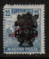 HUNGARY    Scott # 319*  VF MINT Hinged - Ongebruikt