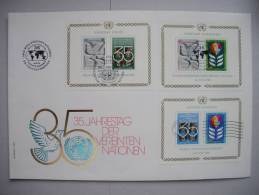 UNO-New York TRIO-FDC, Block 35 Jahre Vereinte Nationen UNO - Gezamelijke Uitgaven New York/Genève/Wenen