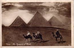 Cairo The Pyramids Of Gizeh Carte Photo - Gizeh
