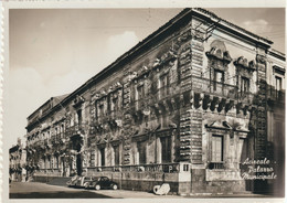 596*-Acireale-Catania-Sicilia-Palazzo Municipale Con Auto-v.1954 Coppia L.10 Turistica Siena.-Storia Postale - Acireale