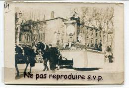 - Carnaval D´Aix En Provence, 1923, Carte Photo Rare, Char Avec Horloge, Devant Le Continental, , Scans. - Aix En Provence